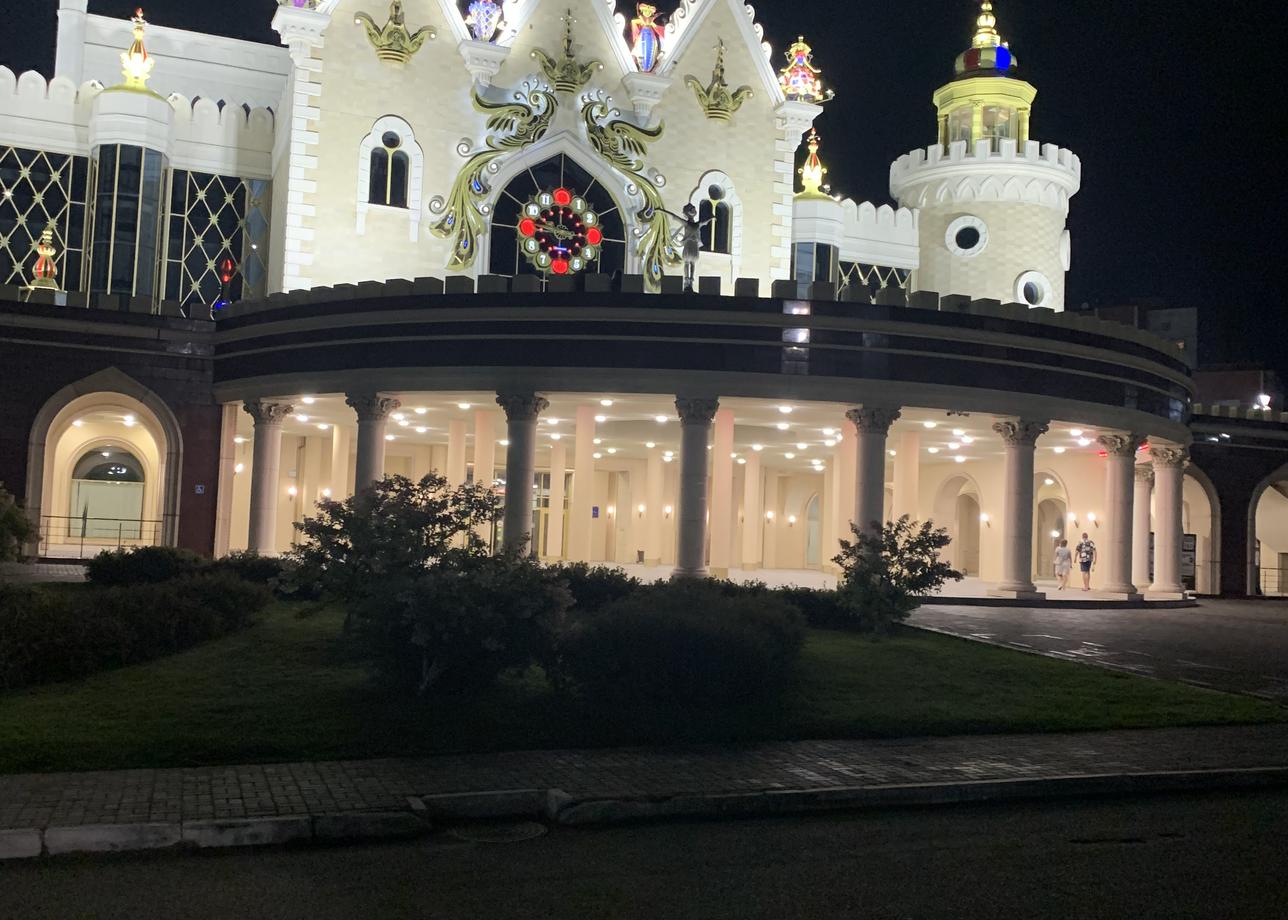 Мое путешествие в Казань прошло на высшем уровне. Организация была прекрасная. Экскурсоводы очень знающие и любящие