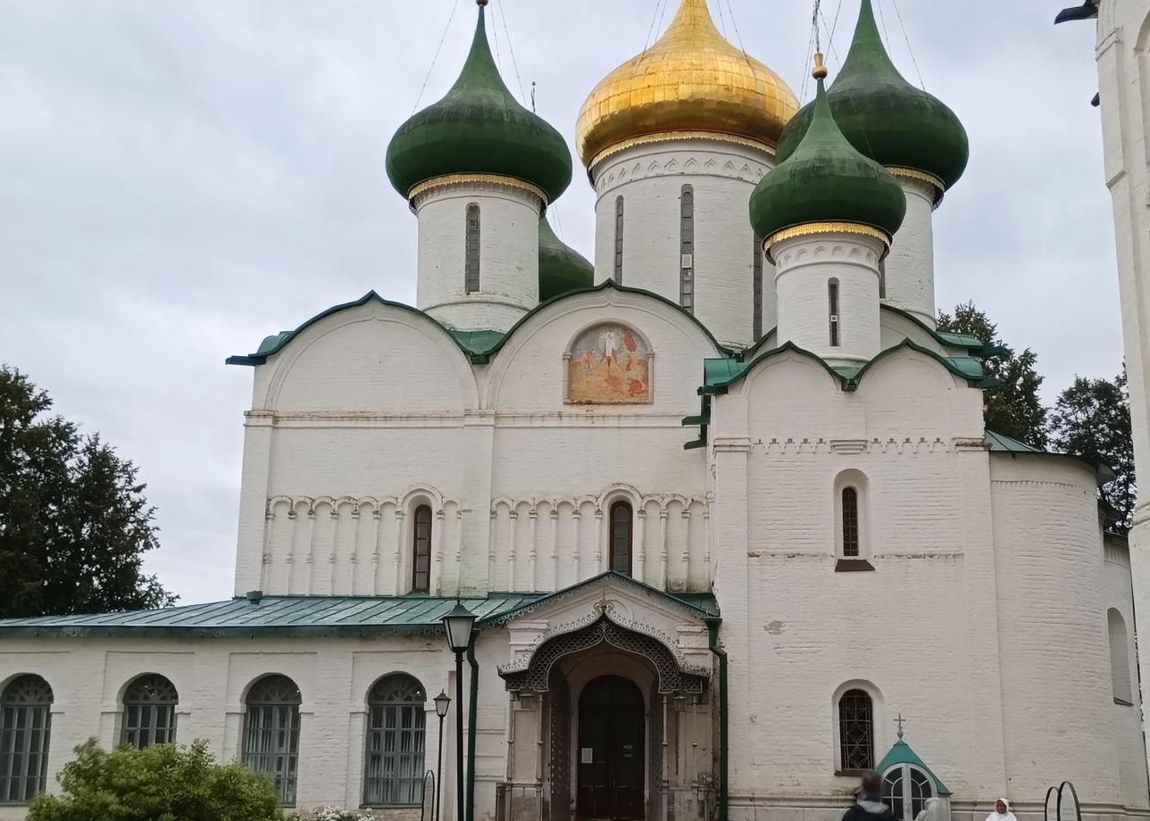 Хороший, насыщенный впечатлениями тур.