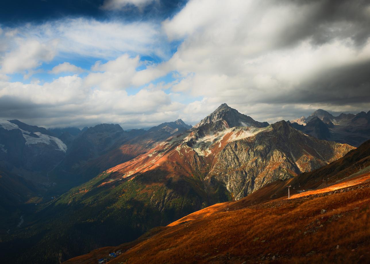 Треккинг в Домбае осенью. Комфорт-тур с гостиницей