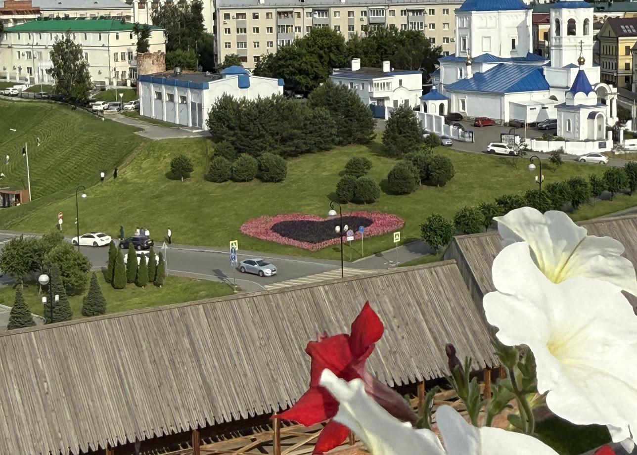 На днях вернулись с четырехдневного тура. Посетили с семьей республику Татарстан. Побывали во многих местах республики,