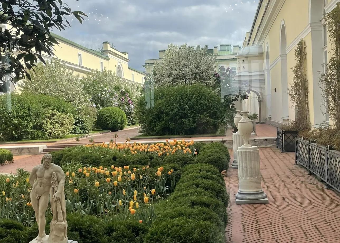 Я решила на несколько дней сбежать от суеты и отправиться в город на Неве. Это была
