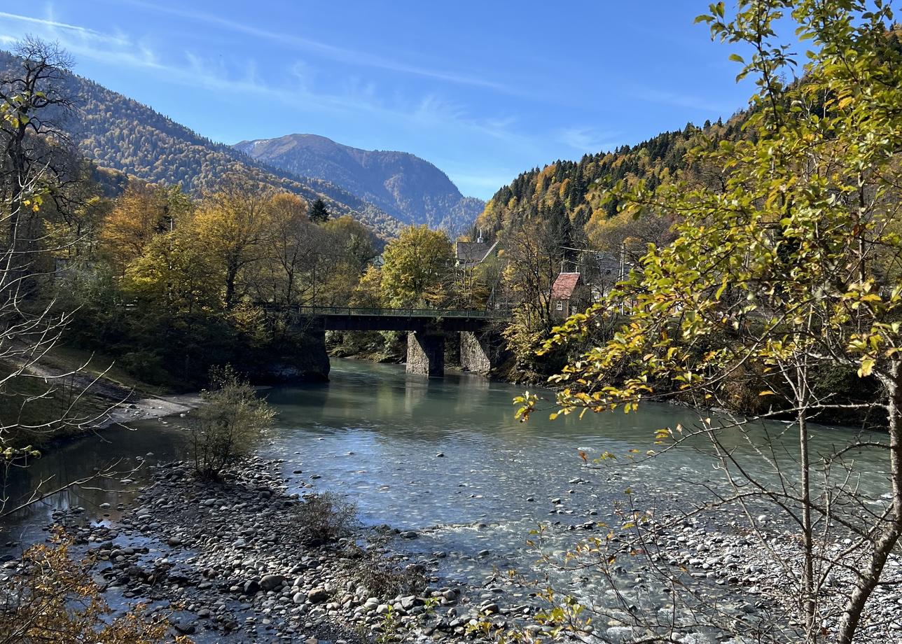 Тур очень понравился. Все интересно. Программа насыщенная, хорошо организованная. Места невероятной красоты. Заряд бодрости и хорошего