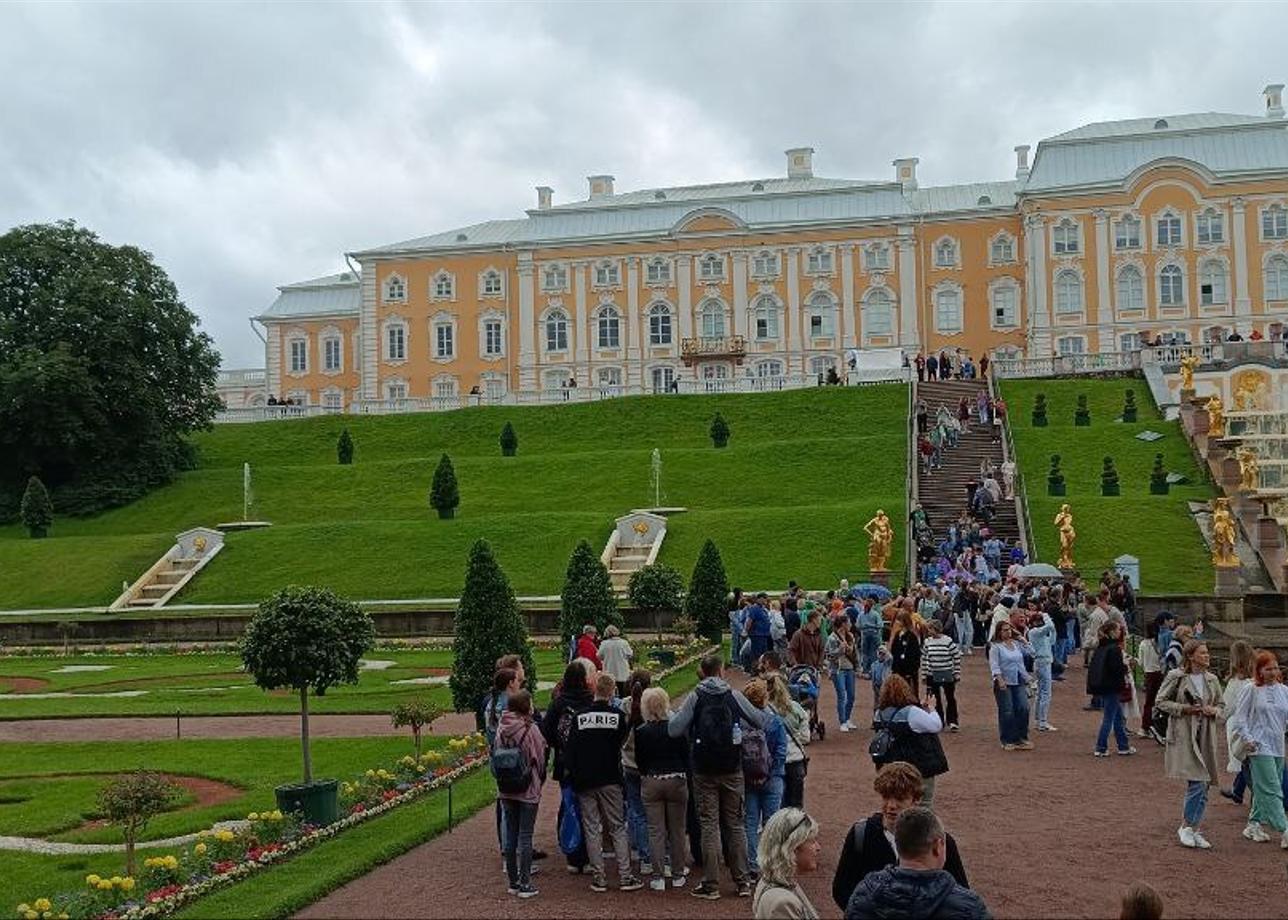 Организация тура была на высоте. Размещение в отеле Best Western Zoom комфортное, формат апарт-отеля с мини-кухней