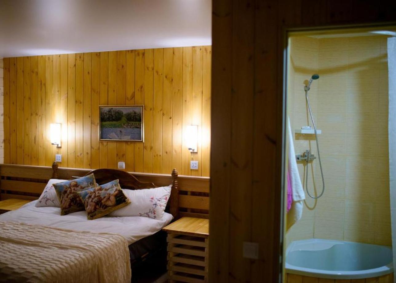Вилла Малина ", "BaikalWood Эко Лодж Spa ", "Байкал Хан ", " Порт Ольхон