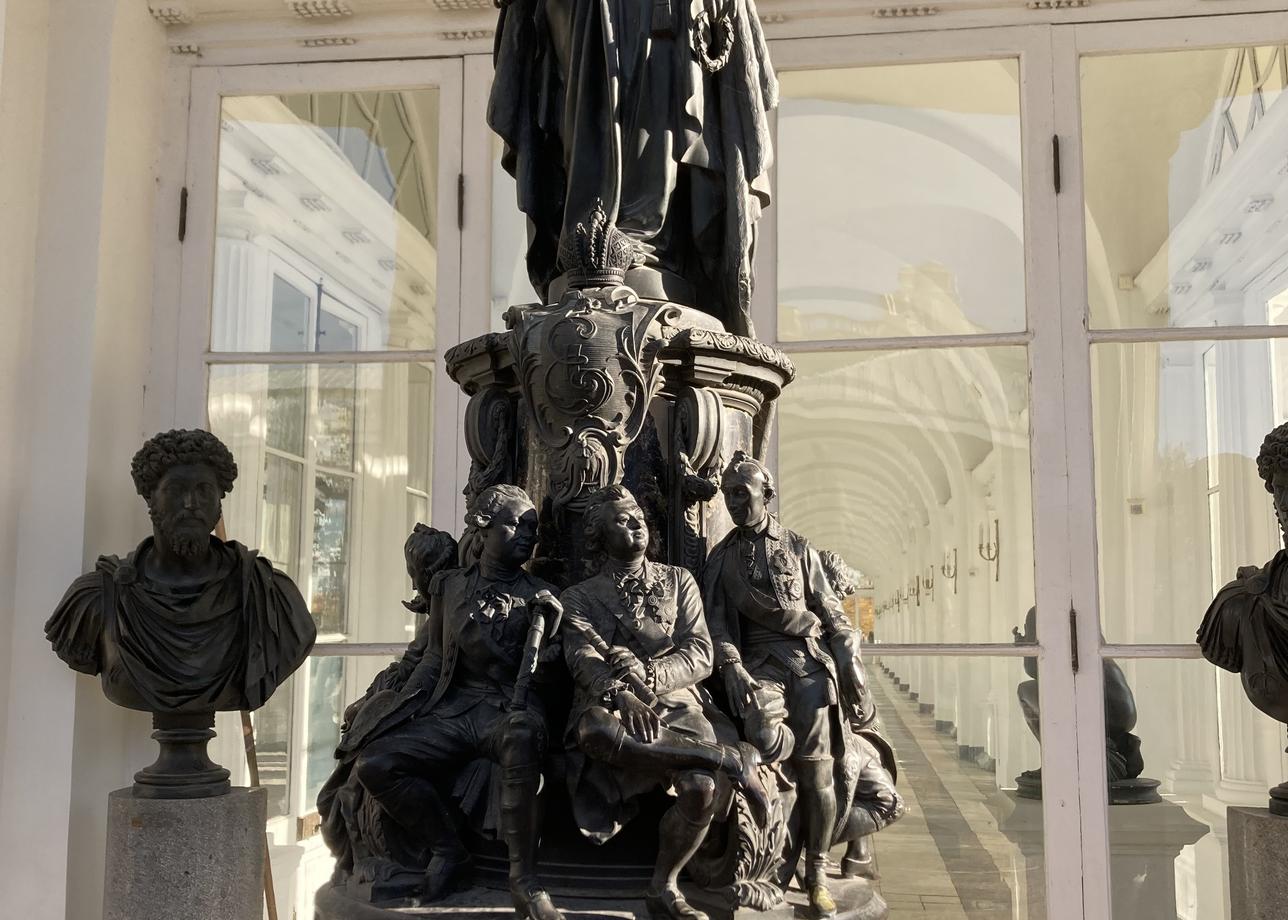 Организовано было все хорошо. Везде было все забронировано, практически не было никаких стычек и конфликтов