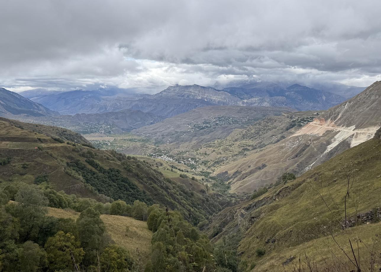 Невероятное путешествие! Просто невообразимые пейзажи до мурашек! Каспийское море - просто картина Айвазовского в живую! Очень