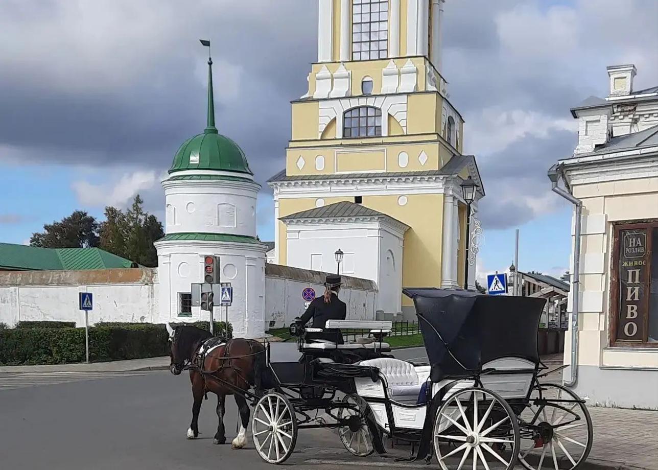 Очень познавательный, интересный, насыщенный событиями тур. Впечатления очень хорошие. Профессиональные экскурсоводы, куратор группы замечательная. Условия проживания