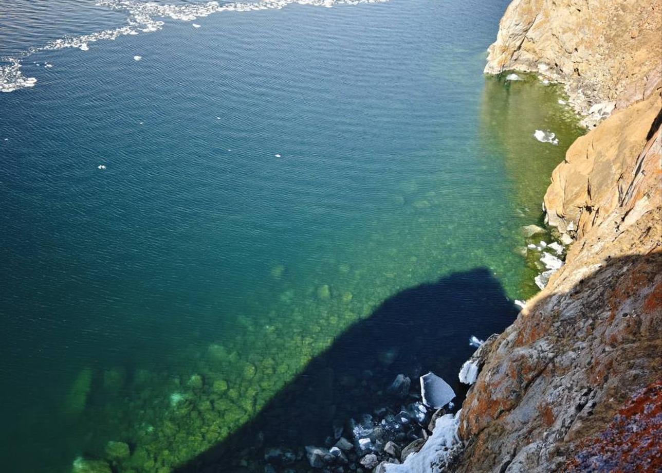 Байкал просто магическое место, реально как море, очень красивое, обязательно приеду на Байкал в феврале