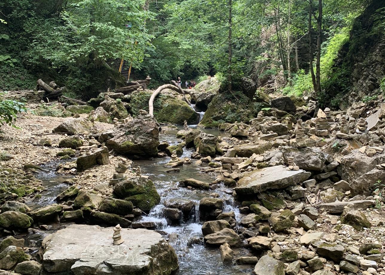 Отличный тур, можно сказать, что all inclusive. Программа интересная как для пожилых, так и для молодых