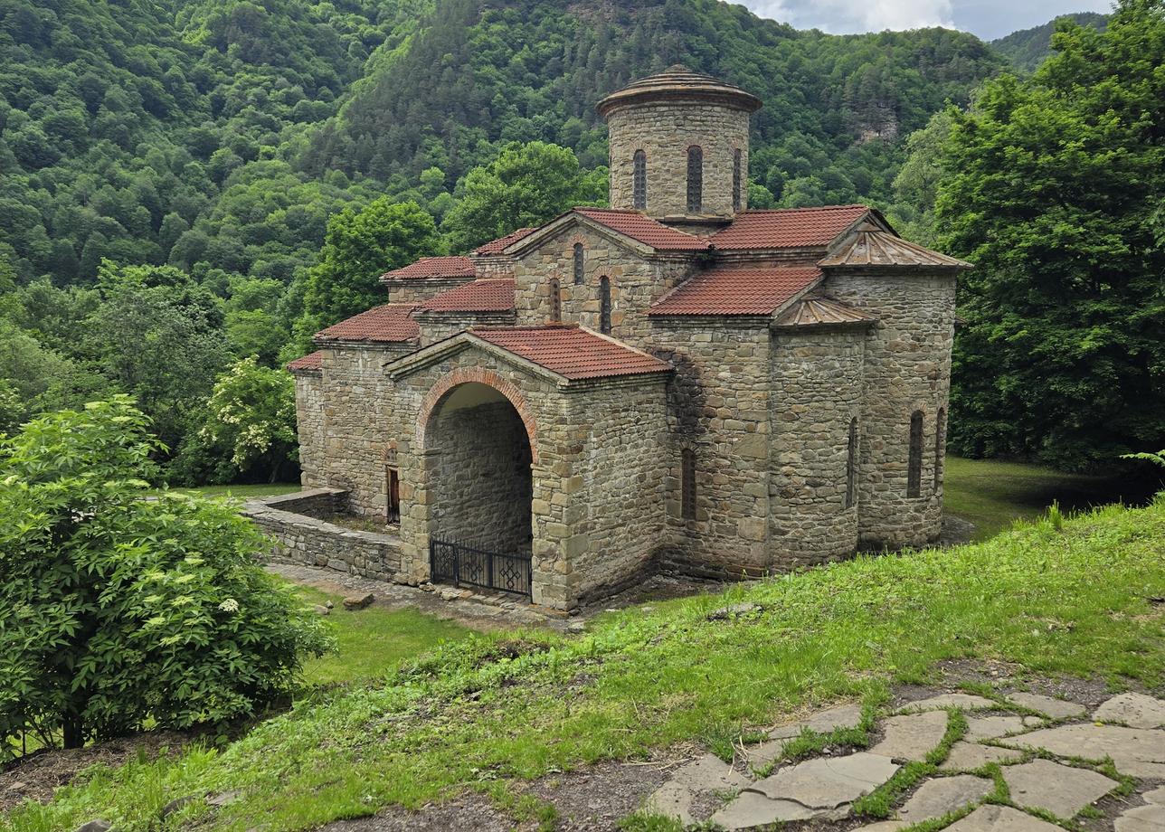 Начали своё знакомство с Северным Кавказом с тура "Курортный роман". Огромная благодарность всем организаторам нашего путешествия