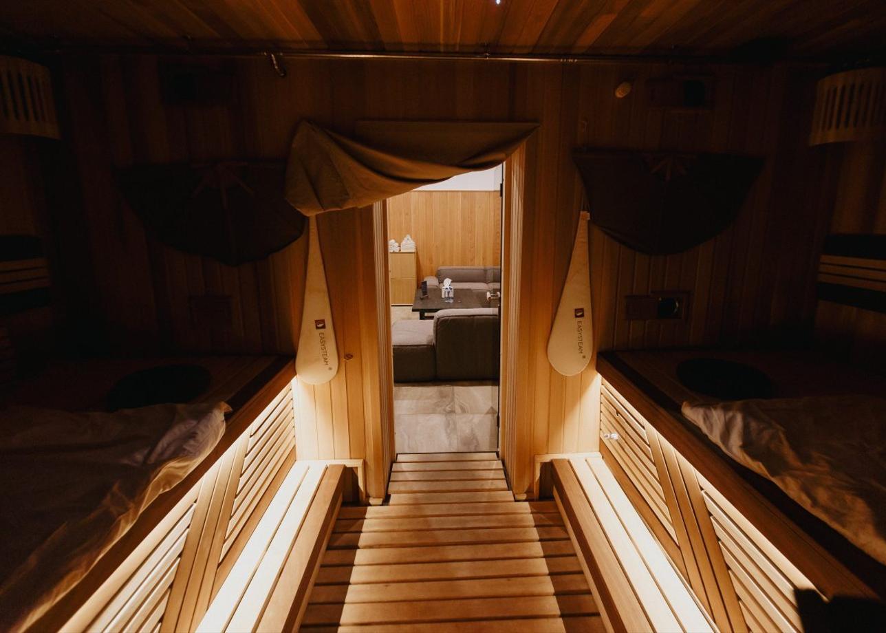 Отель RODINA Grand Hotel & amp; SPA Irkutsk