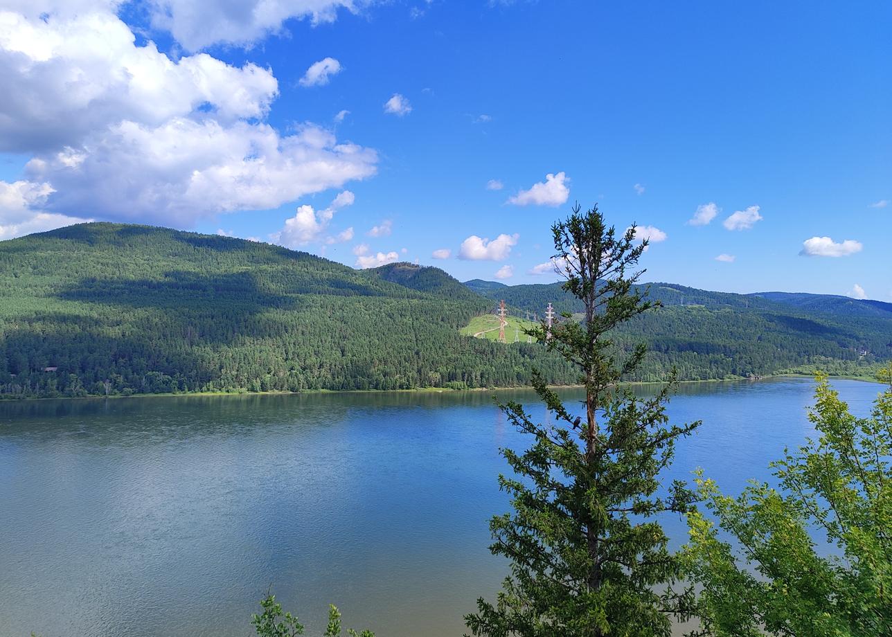 Красноярский край прекрасен, особенно плато Путорана. Круиз по Енисею тоже очень понравился, к тому же с