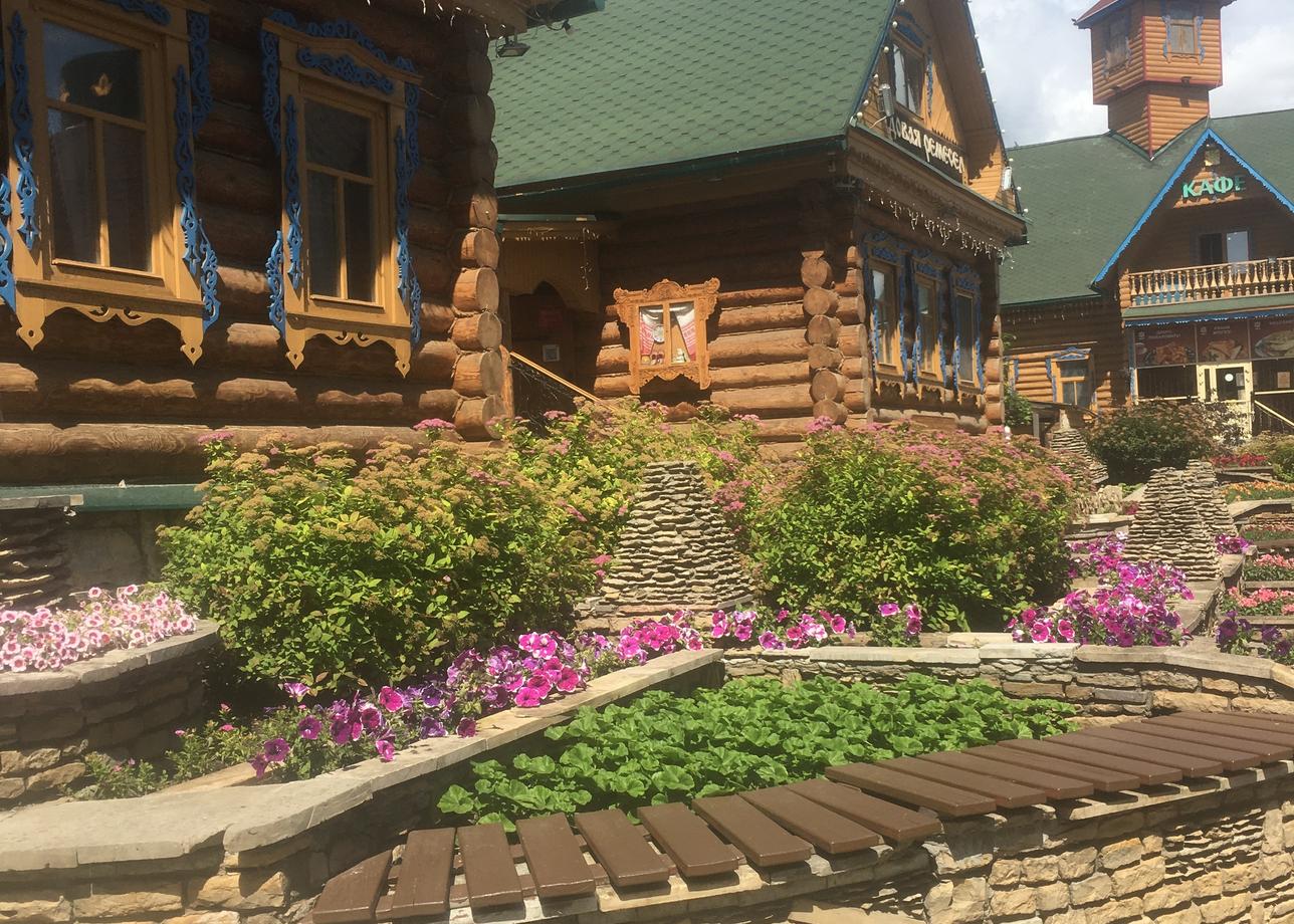 Была в Казани 27-29 июня. Впечатления огромное и о городе и о экскурсиях. Казань город чистый