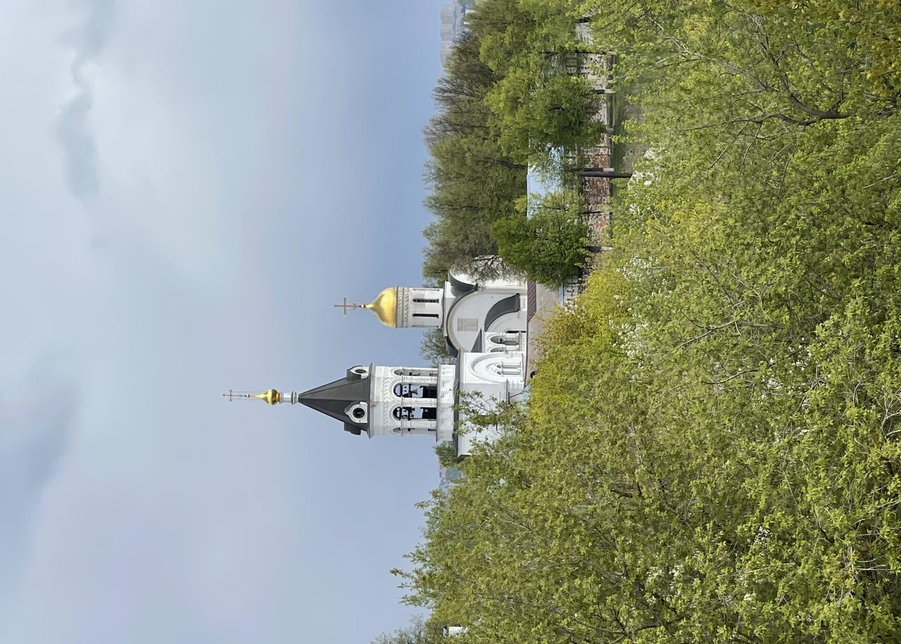 Спасибо за организацию тура, но просим учесть пожелания по поводу передатчиков с наушниками, поскольку в ветреную