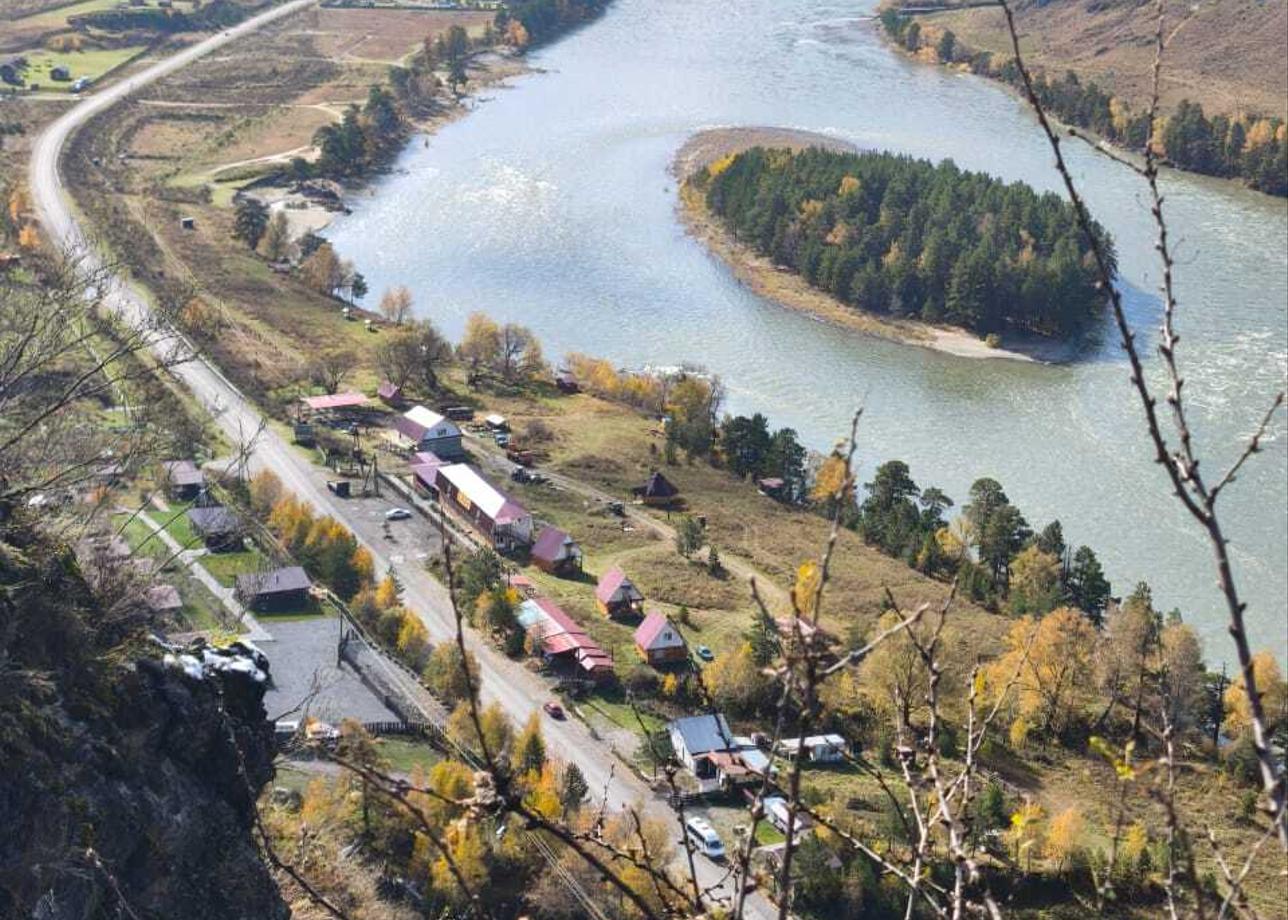 В Алтай я прилетела 1 октября 2025 г. Хочется выразить благодарность организаторам тура. В аэропорту меня