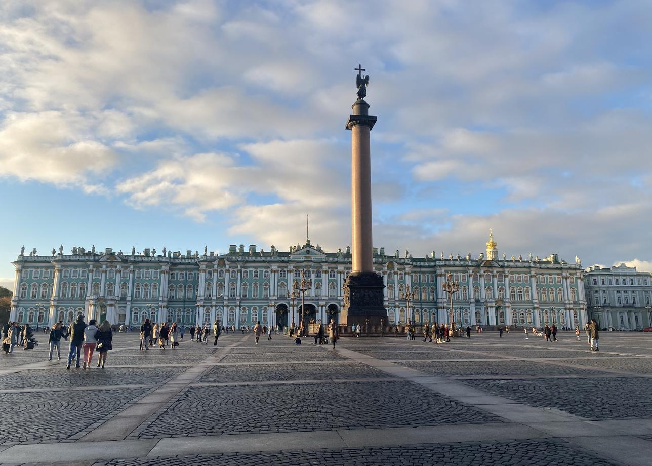 Праздник фонтанов в Петергофе