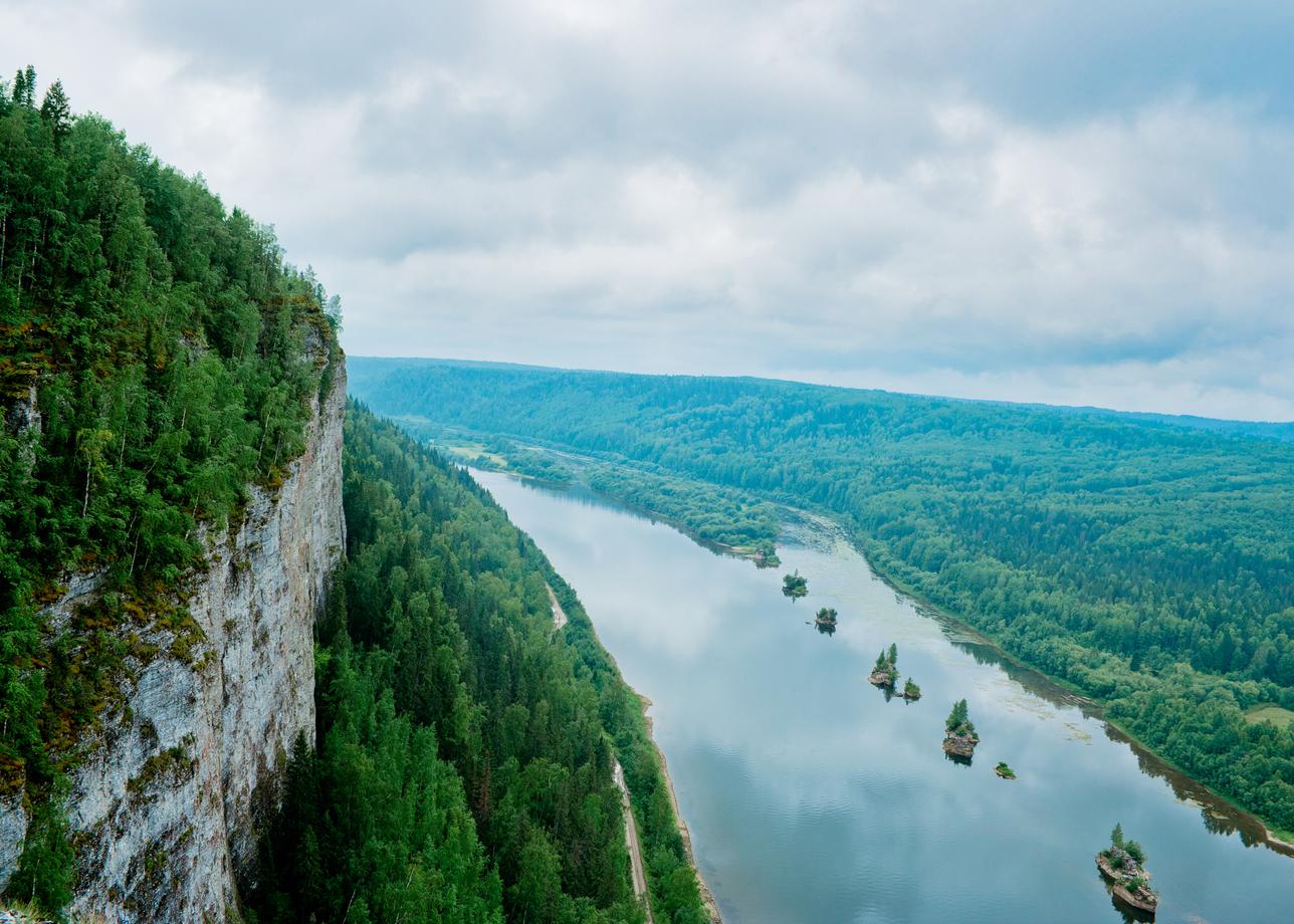 Сплав по реке Вишера и камень Писаный