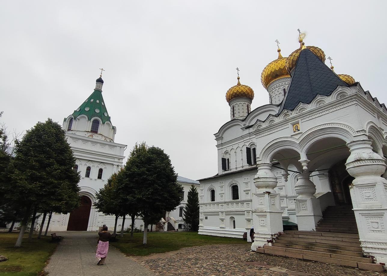 Все отлично и организованно, но очень быстро:). Приятные экскурсоводы.