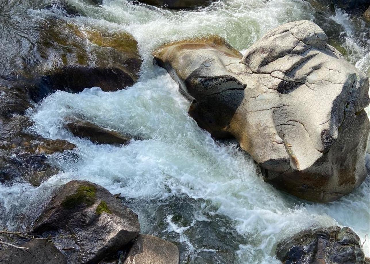 Интересные и насыщенные 2 дня тура. Мы влюбились в Алтай, его природу, красивейшие горы и пейзажи