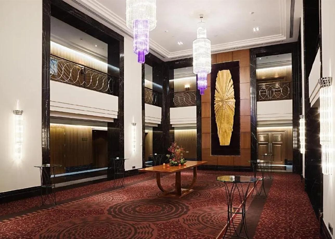 Отель «Коринтия»