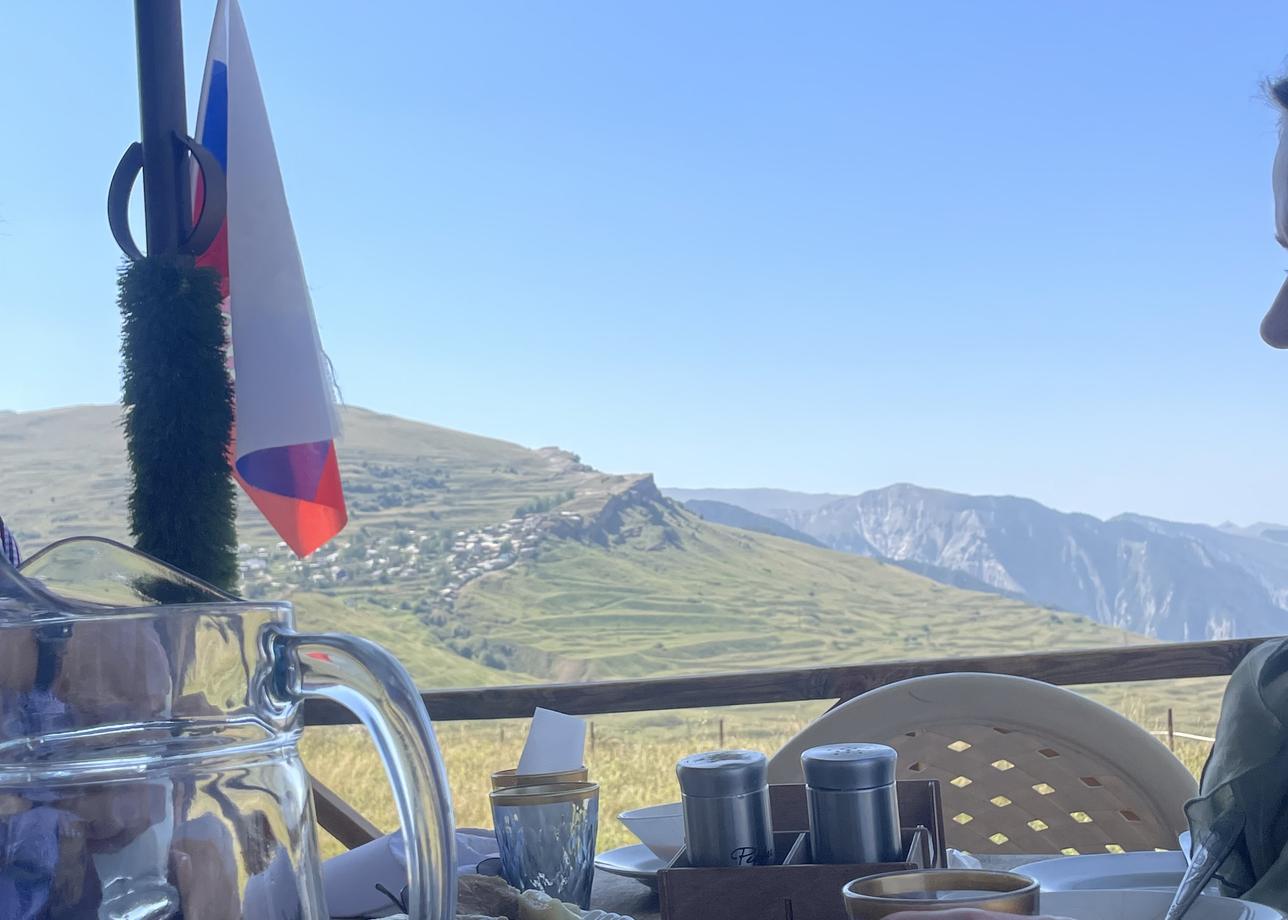 Отличная организация. Все продумано, очень понравилась местный гид Индира, кушали в очень красивых местах национальные блюда.