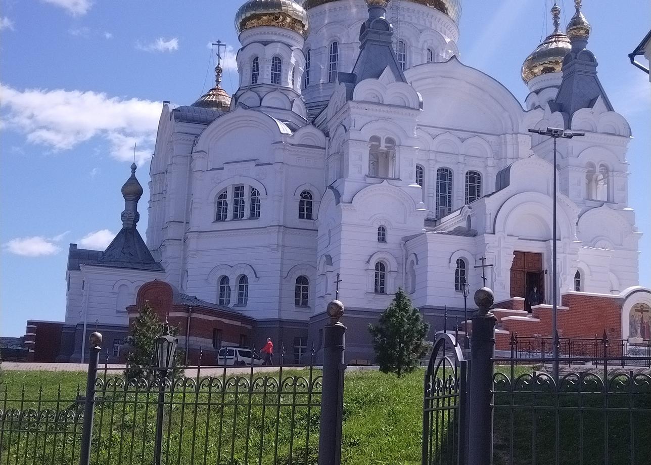 Тур требующий физической подготовки. За 1 день прошел в гору и обратно 20 км. На вторую гору идти не решились. Судя по фоткам там тоже было красиво