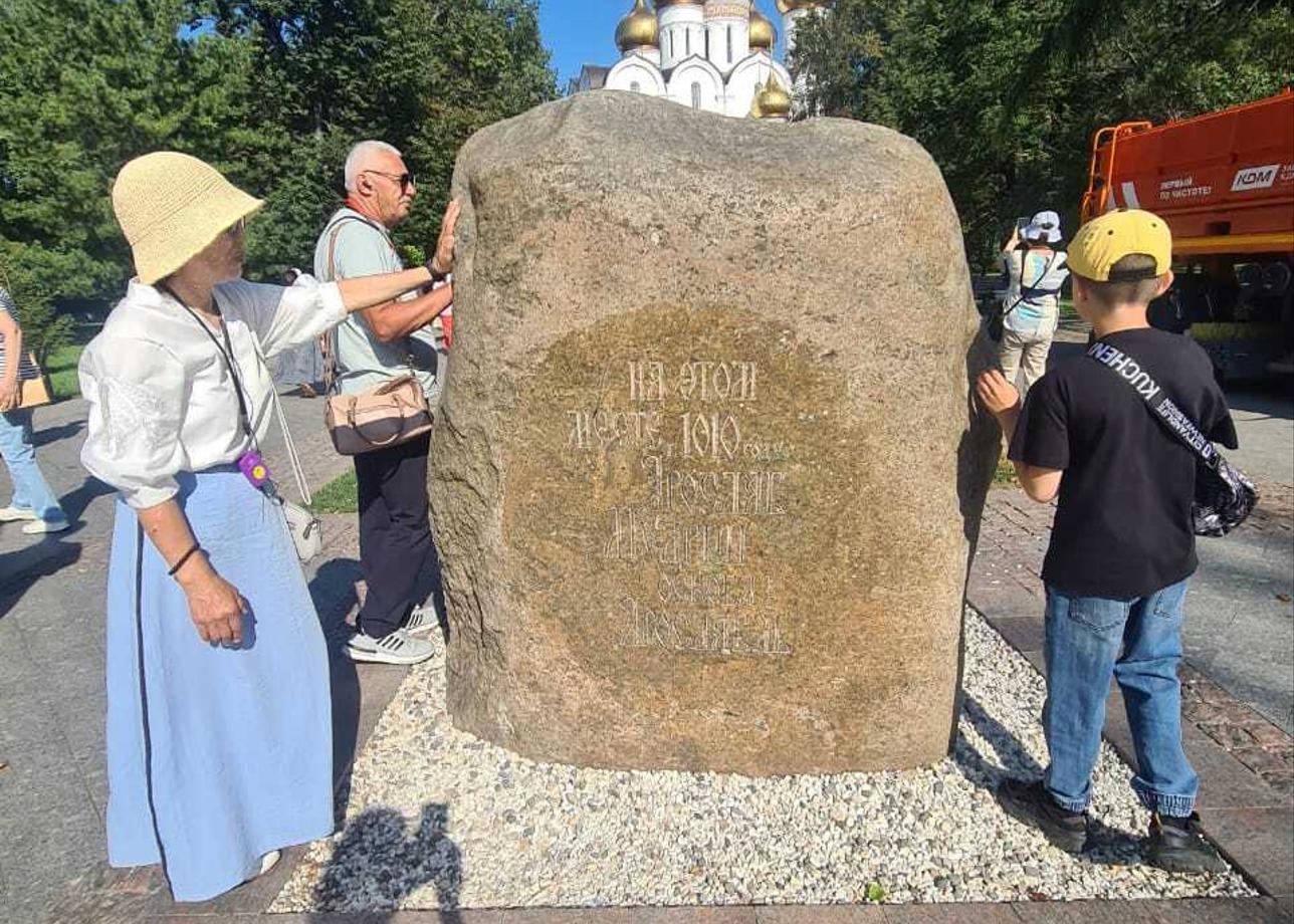 Поездка нам очень понравилась. Очень насыщенная программа, экскурсоводы все профессионалы и очень трудолюбивые. Вели нас по