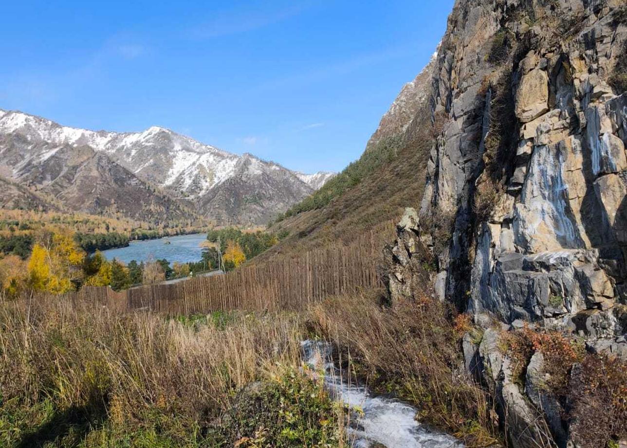 В Алтай я прилетела 1 октября 2025 г. Хочется выразить благодарность организаторам тура. В аэропорту меня