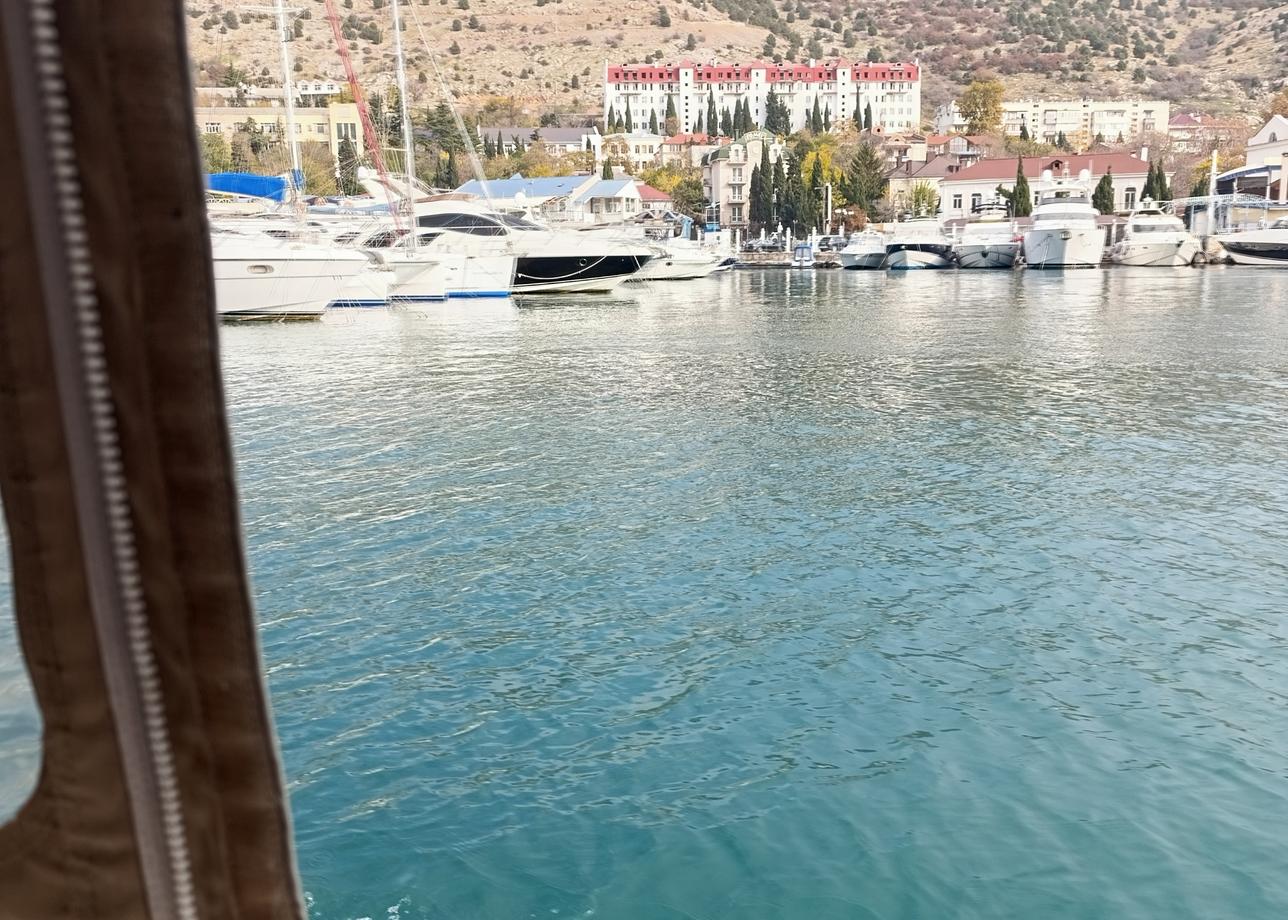 Всё было на высшем уровне, проживание за такую сумму комфортно, экскурсовод все до мельчайших подробностей рассказывает👍