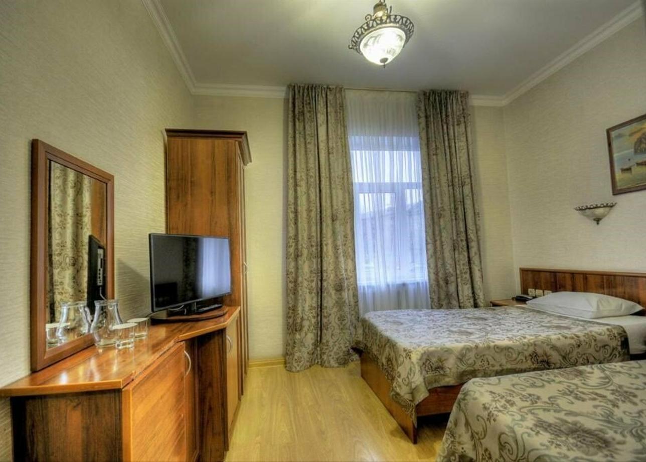 Отель «Кадгарон»