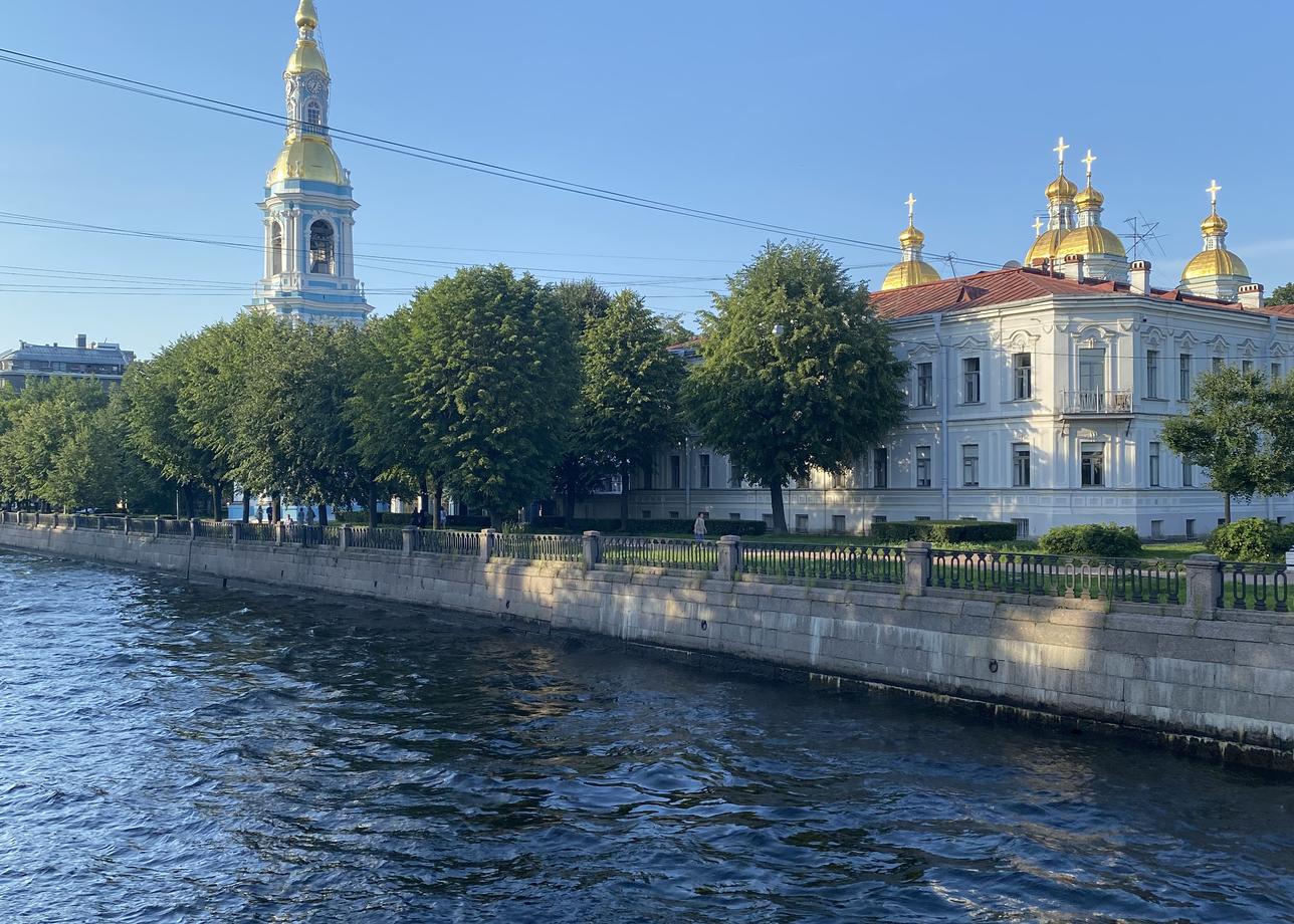 В Петербурге третий раз, данный тур просто великолепный, остались незабываемые впечатления. Замечательные экскурсии и отличные экскурсоводы!!!
