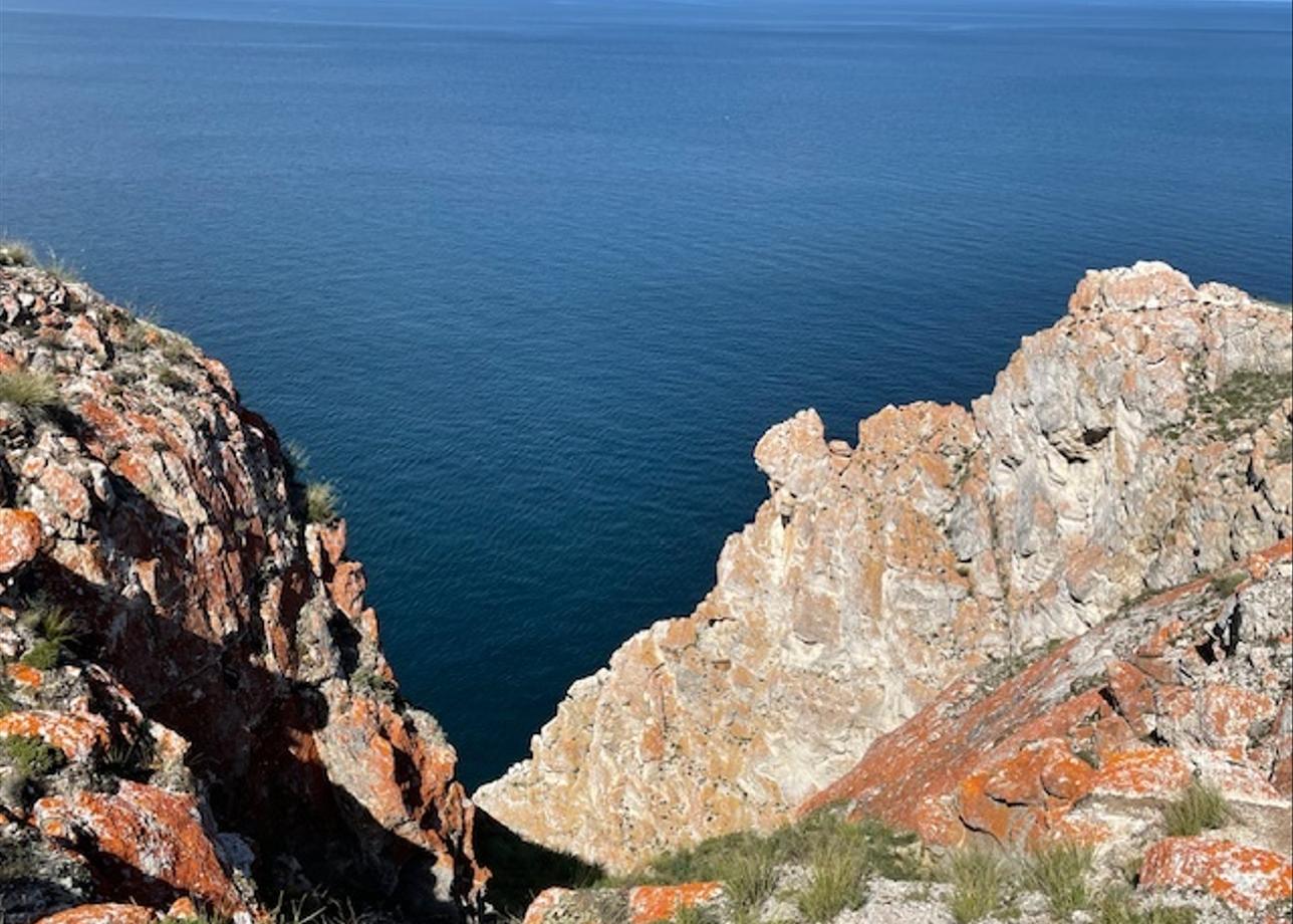 У нас был отличный гид, она все время была с нами, много рассказывала, прекрасно отвечала на все вопросы и решала всякие возникающие мелкие проблемы