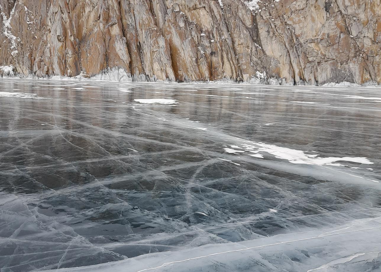 Очень рекомендую тур «Ледовый экспресс Байкала. Всё включено».