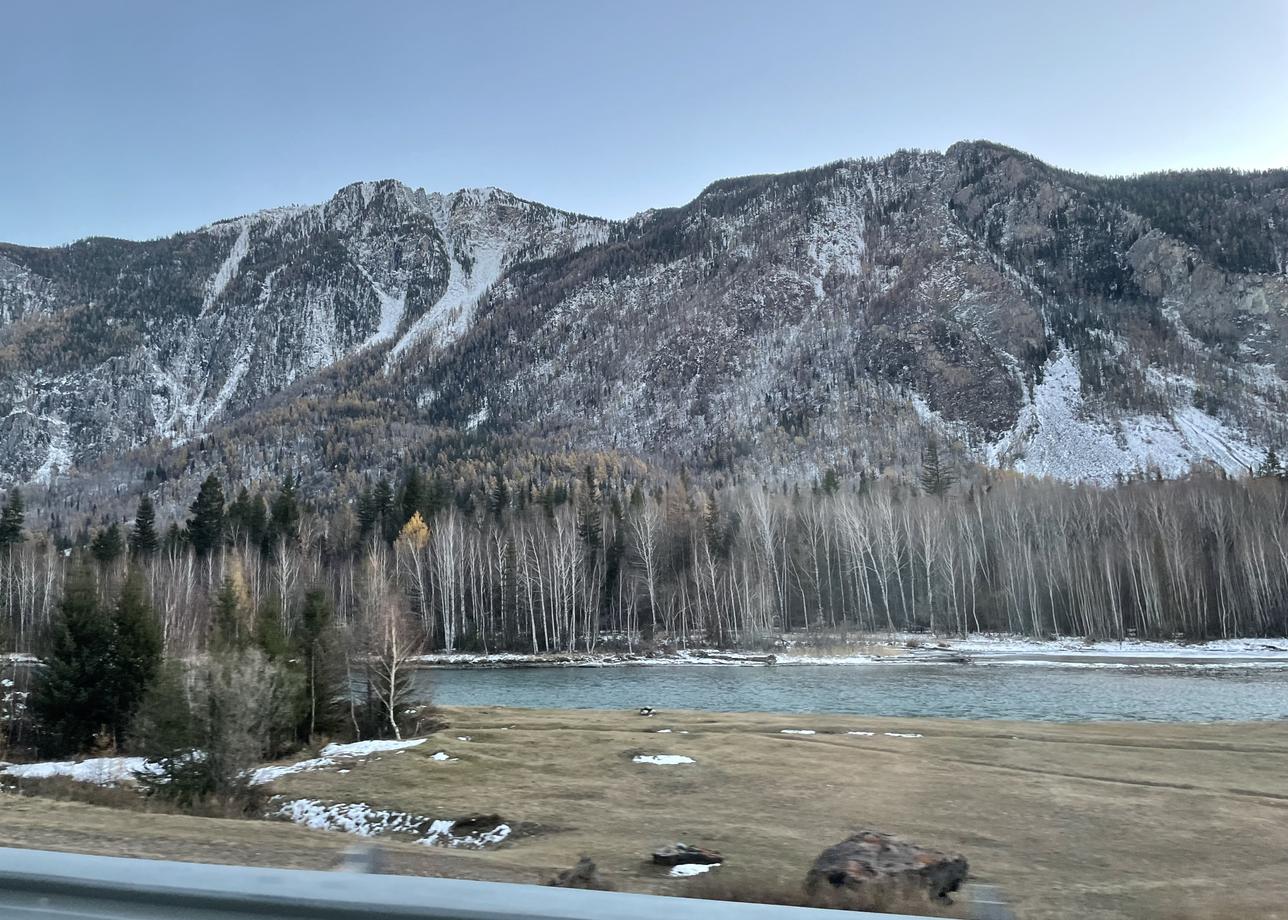Тур прошел великолепно, за пять дней пересекли почти всю республику. Конец октября оказался очень удачным для