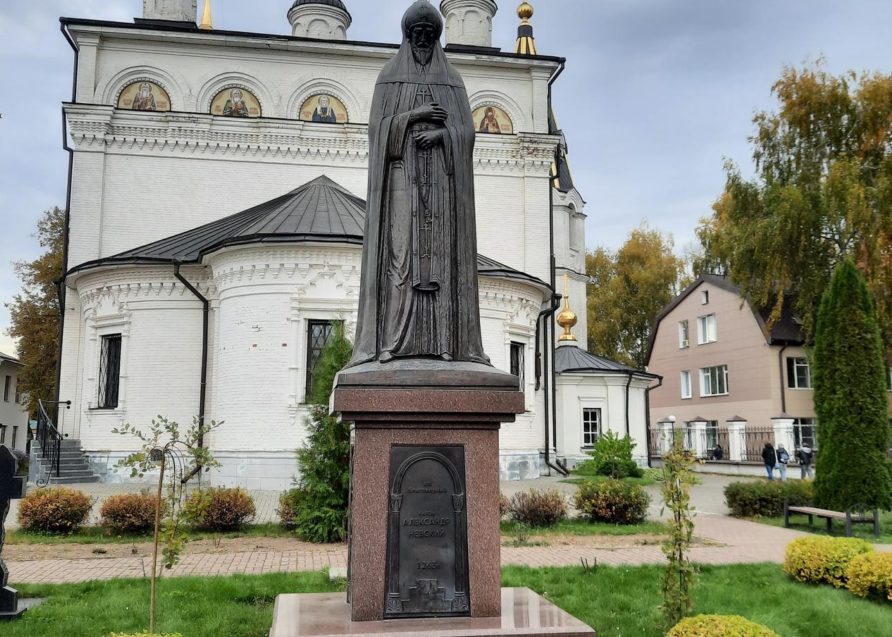 Организация тура на высоком уровне! Хорошая гостиница (были в Ибис). Новые хорошие автобусы с умелыми водителями.
