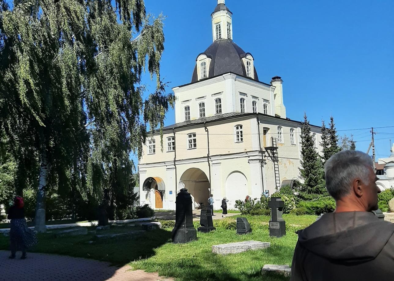 Тур понравился все хорошо за исключением плохое питание в Иваново и очень долго времени потратили в