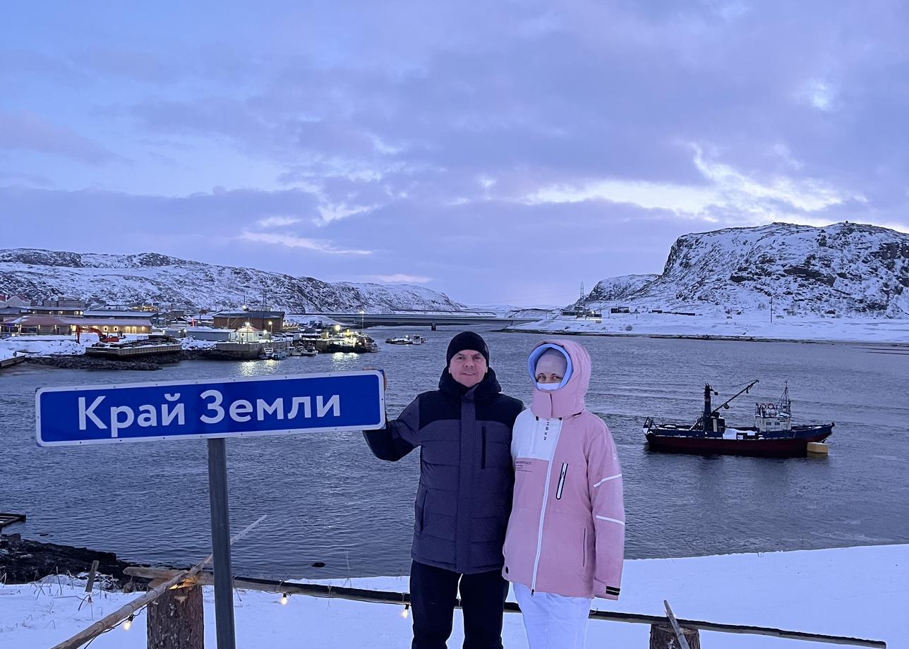 Порадовала поездка в Териберку, не удалось увидеть китов, но нам объяснили, что их сейчас тут нет