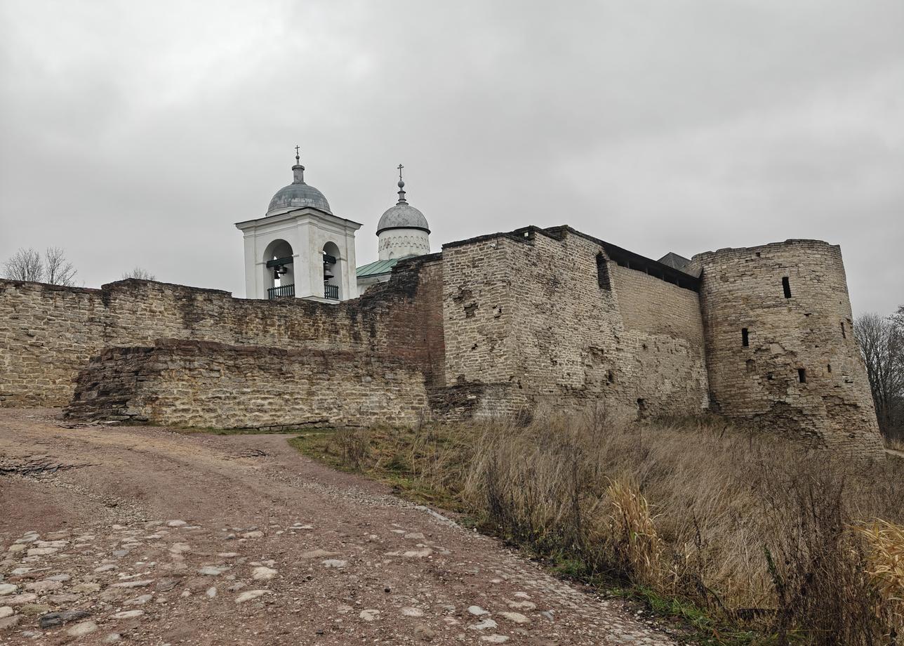 Поездка тур Псков, Изборск, Печеры - 2 дня. Спасибо Марии за экскурсию по Пскову, за профессионализм