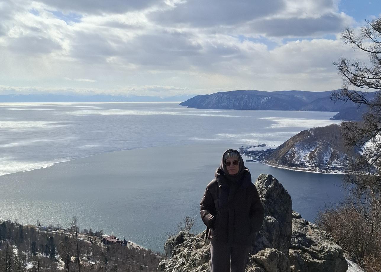 Я путешественник со стажем) Тур на лед Байкала очень хотела осуществить. Чтобы описать мои эмоции, я таких слов даже не подберу! ЭТО КОСМОС!