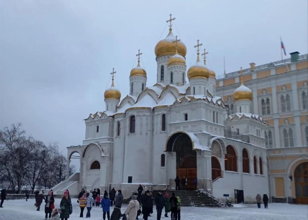Тур нам очень понравился. Ездили всей семьёй со 02.01.2026г. по 04.01.2026г. За три дня увидели самые