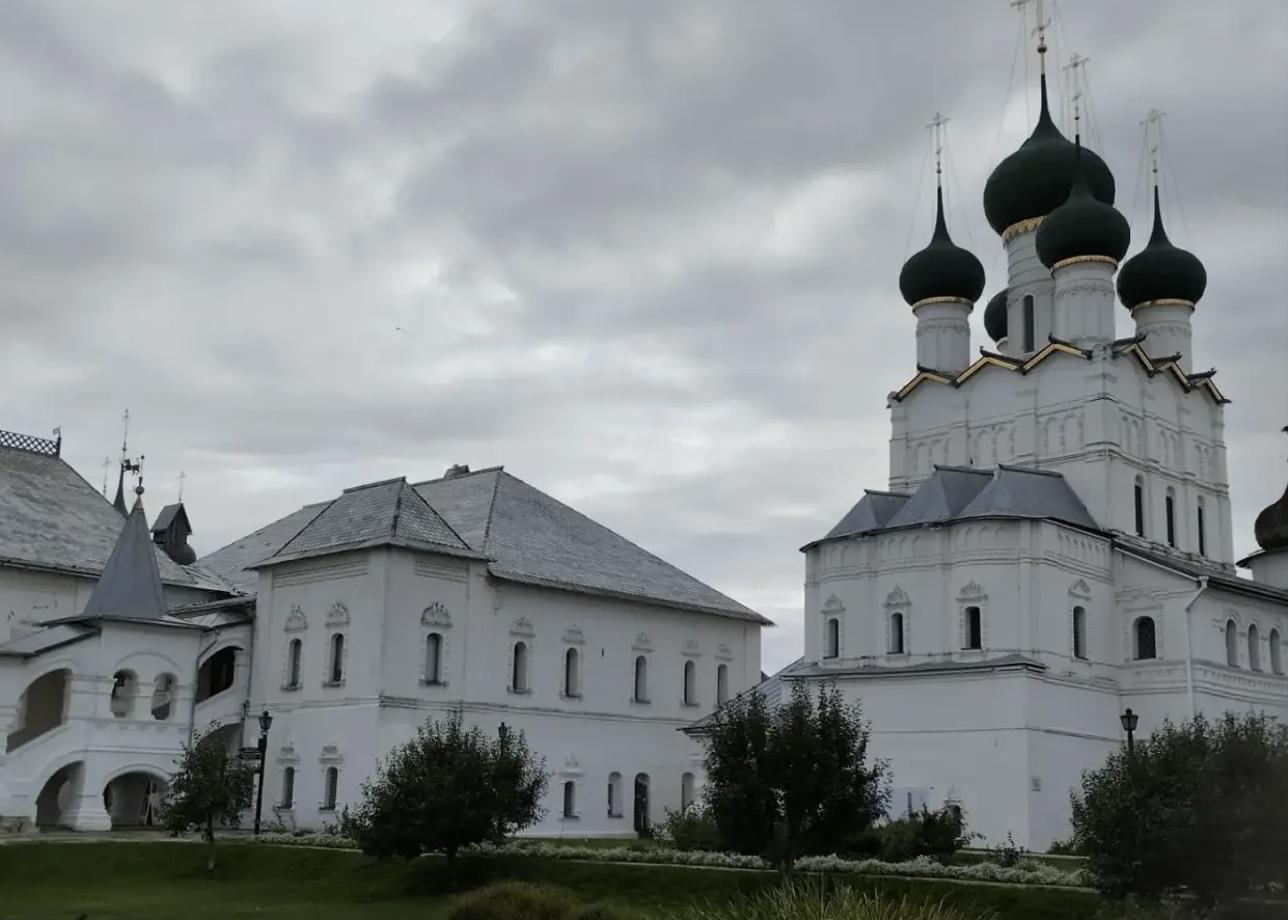 Прекрасные впечатления! Гид Татьяна Александровна давала обильную, очень точную информацию по событиям с именами, датами, провела