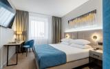 Отель «NewLiving Hotel»