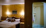 Вилла Малина ", "BaikalWood Эко Лодж Spa ", "Байкал Хан ", " Порт Ольхон