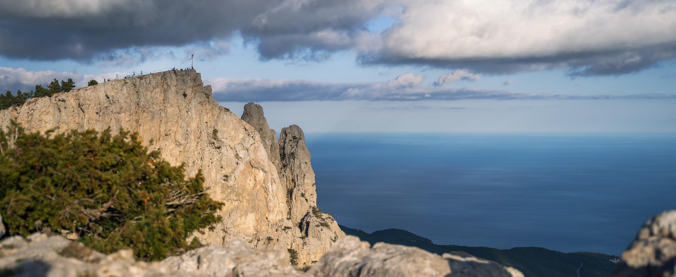 Крым: треккинг от пещерных городов до Черного моря