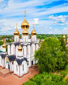Золотое кольцо — знаменитый маршрут, аналогов которого не существует во всем мире. А появился он благодаря идее одного неравнодушного человека