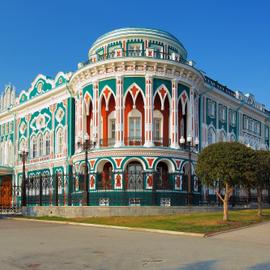 Малахит: уральские самоцветы. Железнодорожный круиз в Казань, Екатеринбург и Нижний Новгород