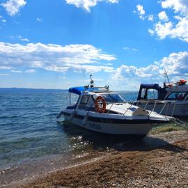 Водная гладь Байкала
