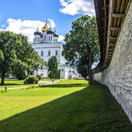 Серебряный маршрут. Железнодорожный круиз с посещением Печор и Изборска