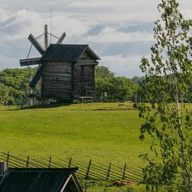 Санкт-Петербург (проспект Обуховской Обороны) – Валаам – Санкт-Петербург (проспект Обуховской Обороны) на теплоходе Ленин
