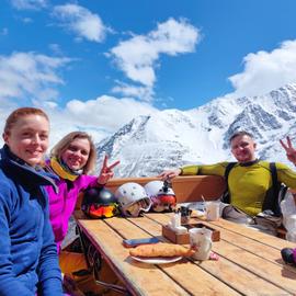 Горнолыжные 7 дней на Эльбрусе и Чегете с поездкой в Чегемское ущелье. Лучшая цена!